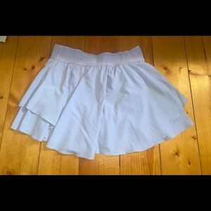 EUC lululemon court rival high rise skirt size 6 pastel blue